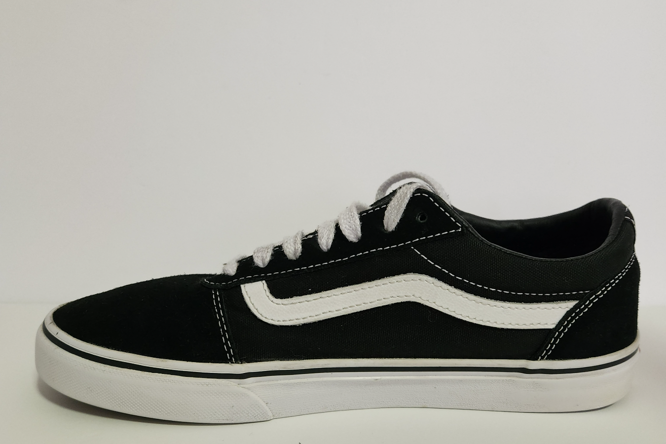 8.5 - Vans Shoes