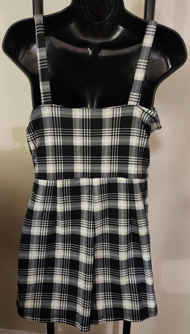 Black/White Plaid Skort