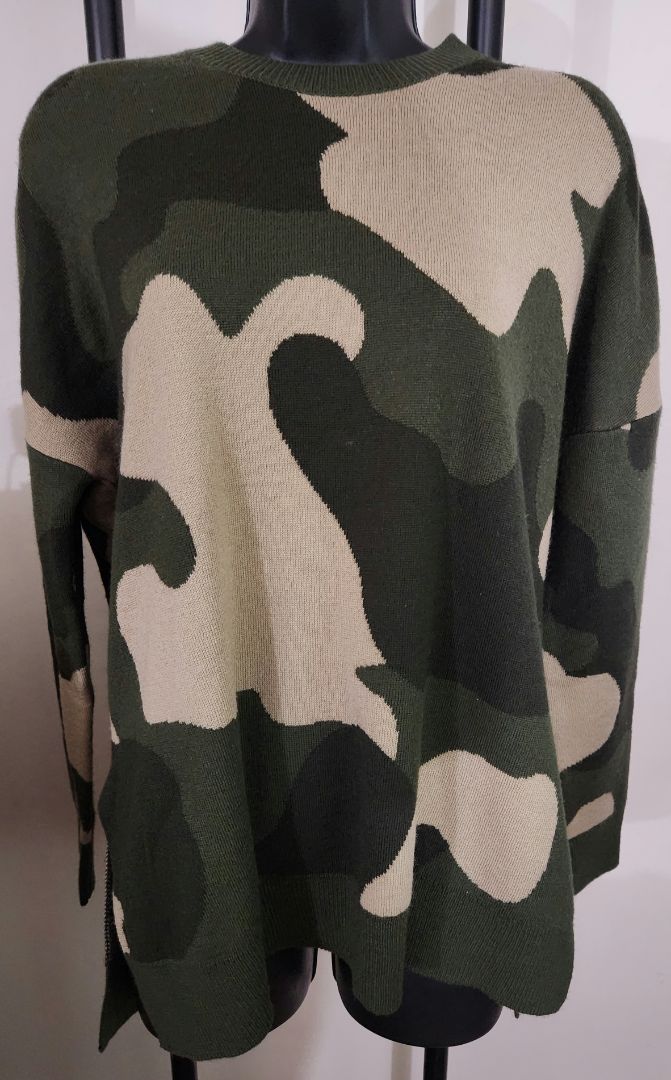 S - Camo Sweater