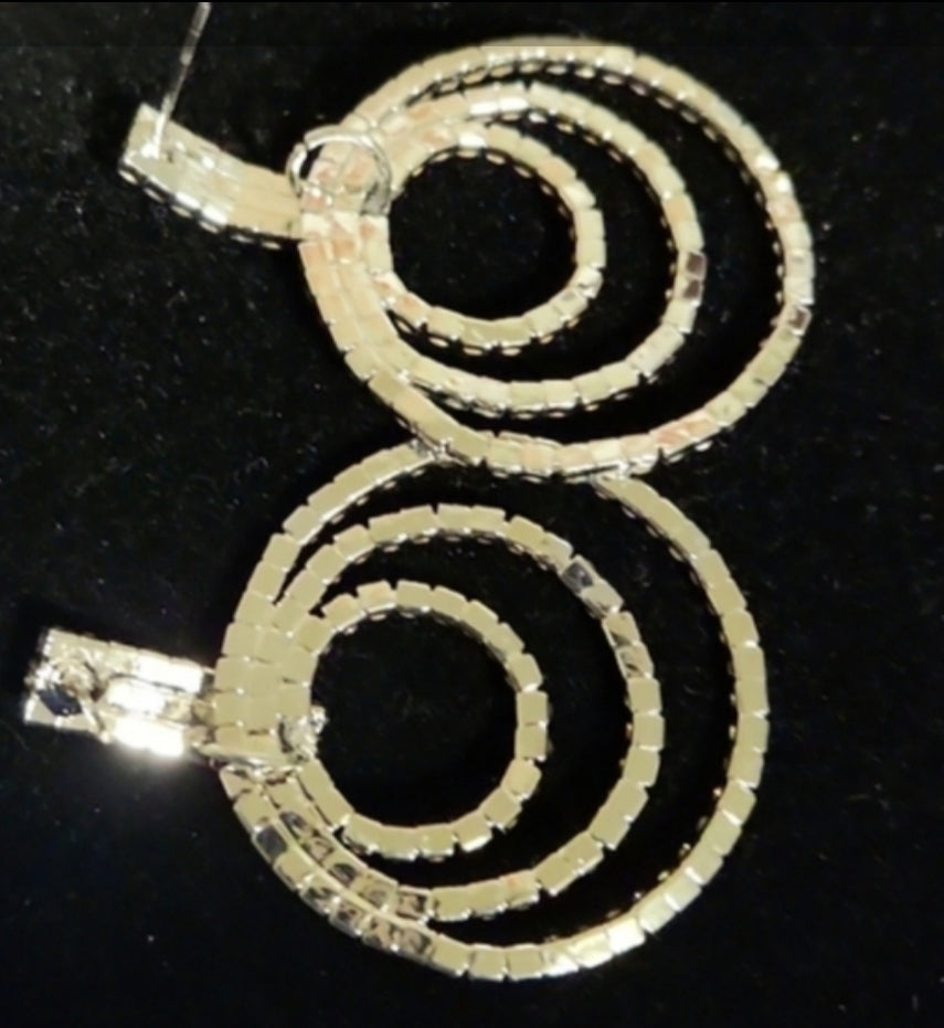 Circle earrings