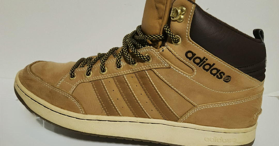 14 - Men's Adidas Boots