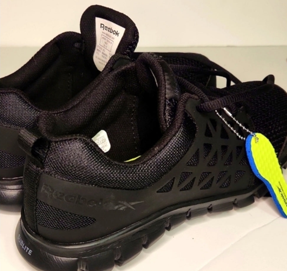 Unisex Reebok - Men 5.5M / Women 7.5M