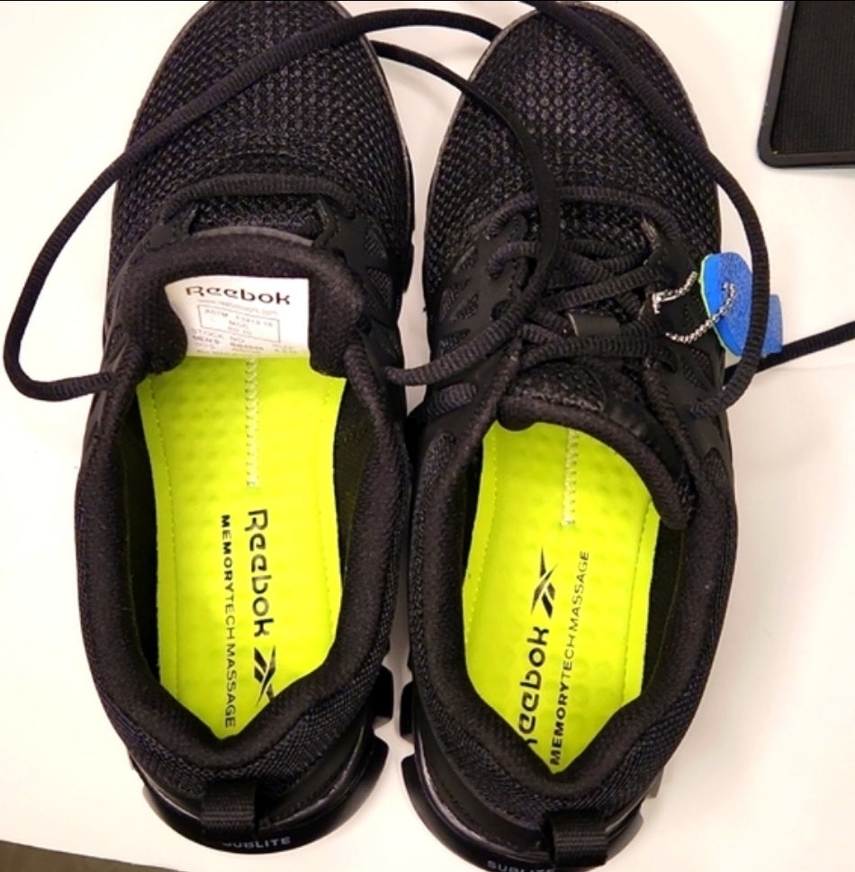 Unisex Reebok - Men 5.5M / Women 7.5M